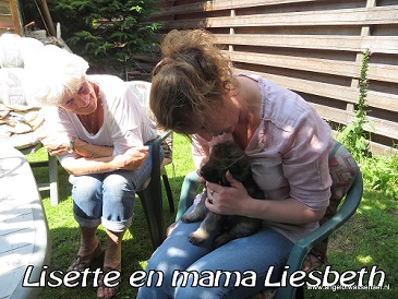 Lisette met mama Liesbeth